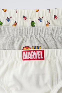 Niños ZARA 1½ - 6 Años·Licencias|1½ - 6 Años·Ropa Interior / Calcetines<2-6 AÑOS/ PACK TRES SLIPS AVENGERS © MARVEL