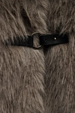 Online ABRIGO CORTO EFECTO PELO Mujer Abrigos / Anoraks