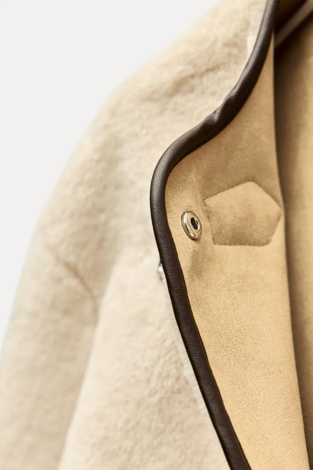 Discount ABRIGO EFECTO PELO ALAMARES Mujer Abrigos / Anoraks