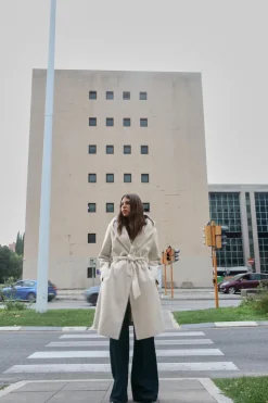 Online ABRIGO SOFT CINTURÓN CAPUCHA Mujer Abrigos / Anoraks