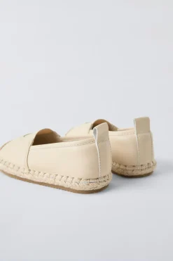 Niños ZARA 1½ - 6 Años·Zapatos|1½ - 6 Años·Zapatos<ALPARGATA PIEL