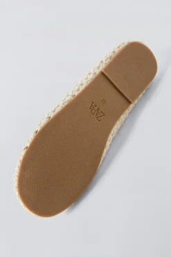 Niños ZARA 6 - 14 Años·Zapatos<BAILARINA CALADA