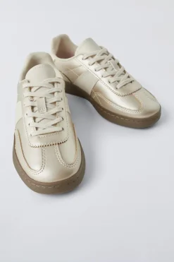 Niños ZARA 6 - 14 Años·Zapatos|6 - 14 Años·Zapatos<BAMBA METALIZADA