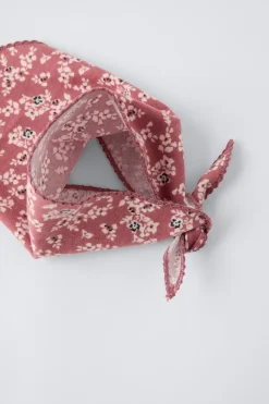 Niños ZARA 1½ - 6 Años·Accesorios|6 - 18 Meses·Accesorios / Calcetines<BANDANA FLORES PICUETA
