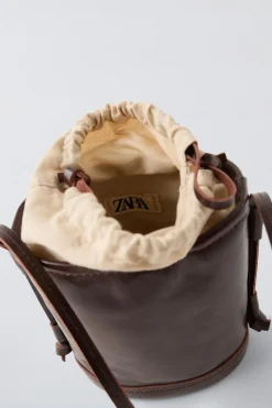 Niños ZARA 6 - 14 Años·Bolsos / Mochilas<BANDOLERA CUBO PIEL