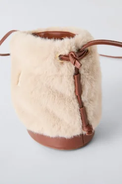 Niños ZARA 6 - 14 Años·Bolsos / Mochilas<BANDOLERA SACA PELO