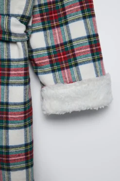 Niños ZARA 1½ - 6 Años·Pijamas|6 - 14 Años·Pijamas<BATA FRANELA CUADROS POLAR