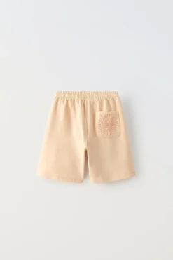 Niños ZARA 6 - 14 Años·Pantalones<BERMUDA BORDADO