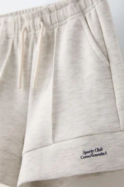 Niños ZARA 6 - 14 Años·Faldas / Bermudas|6 - 14 Años·Deporte / Jogging<BERMUDA TEXTO NERVIO