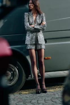 Sale BERMUDA TIRO ALTO LENTEJUELAS Mujer Faldas / Shorts