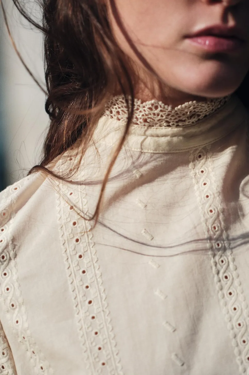 Discount BLUSA ROMÁNTICA GUIPUR Mujer Camisas / Blusas