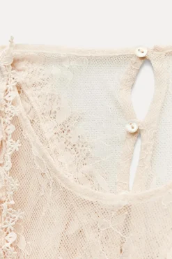 Sale BLUSA VOLANTES ENCAJE ZW COLLECTION Mujer Camisas / Blusas