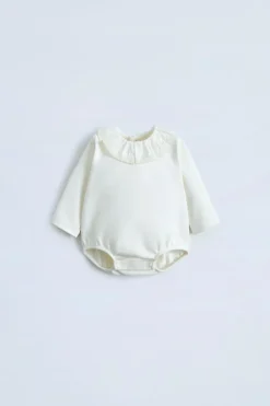 Niños ZARA 0 - 6 Meses·Bodies / Camisas|0 - 6 Meses·Básicos<BODY CUELLO BORDADO