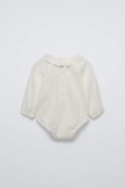 Niños ZARA 0 - 6 Meses·Bodies / Camisas|0 - 6 Meses·Básicos<BODY CUELLO VOLANTE