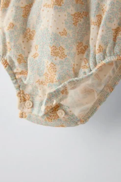 Niños ZARA 0 - 6 Meses·Bodies / Camisas|6 - 18 Meses·Conjuntos<BODY FLORES