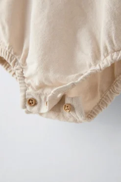 Niños ZARA 6 - 18 Meses·Bodies<BODY LISO BOTONES