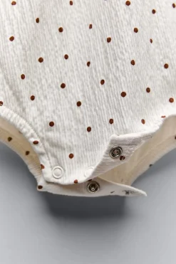 Niños ZARA 0 - 6 Meses·Bodies / Camisas|0 - 6 Meses·Camisetas<BODY TEXTURA TOPITOS