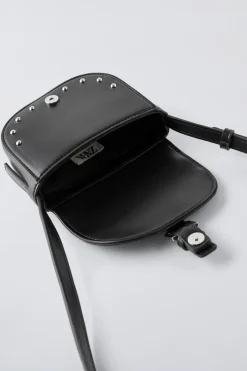 Niños ZARA 6 - 14 Años·Bolsos / Mochilas<BOLSO BANDOLERA TACHAS