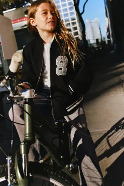 Niños ZARA 6 - 14 Años·Abrigos<BOMBER PAÑO PARCHE