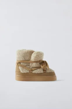 Niños ZARA 1½ - 6 Años·Zapatos|1½ - 6 Años·Zapatos<BOTA BORREGUILLO