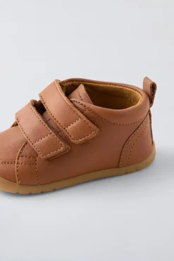 Niños ZARA 1½ - 6 Años·Zapatos|1½ - 6 Años·Zapatos<BOTA PIEL TIRAS