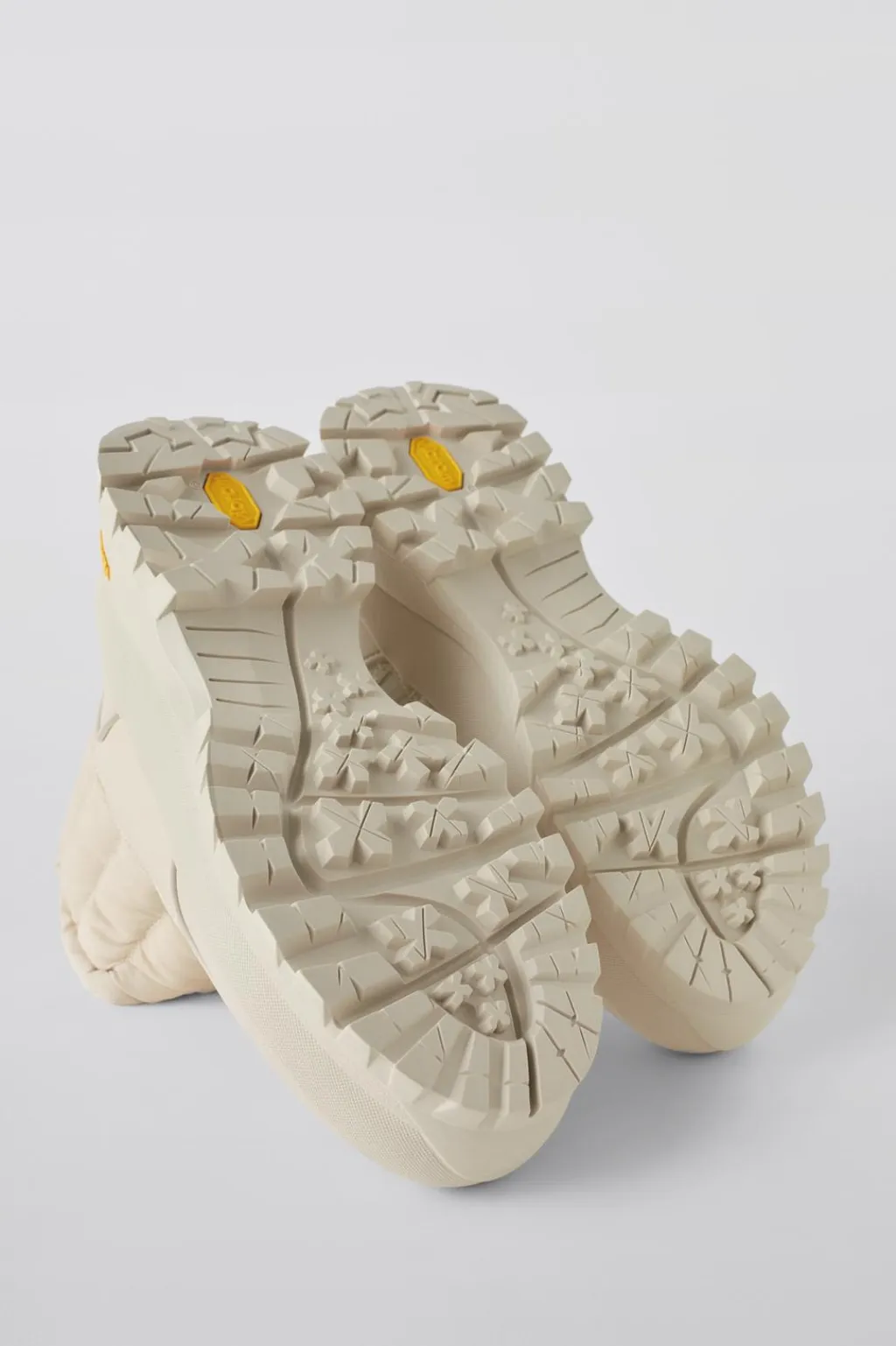 Niños ZARA 6 - 14 Años·Zapatos|6 - 14 Años·Zapatos<BOTÍN ACOLCHADO WATER REPELLENT VIBRAM®