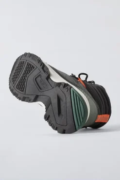 Niños ZARA 6 - 14 Años·Zapatos<BOTÍN DEPORTIVO MONTAÑA