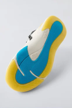 Niños ZARA 6 - 14 Años·Zapatos|6 - 14 Años·Zapatos<BOTÍN DEPORTIVO MULTICOLOR