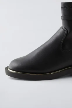 Niños ZARA 6 - 14 Años·Zapatos<BOTÍN DETALLE METÁLICO