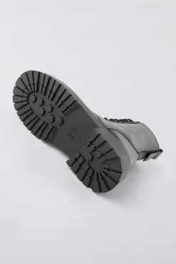 Niños ZARA 6 - 14 Años·Zapatos<BOTÍN PIEL CORDONES