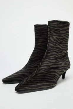 New BOTÍN SOFT ESTAMPADO ANIMAL Mujer Zapatos