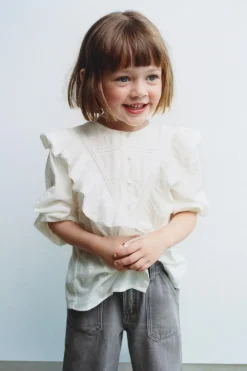 Niños ZARA 1½ - 6 Años·Camisas<CAMISA BORDADA VOLANTE