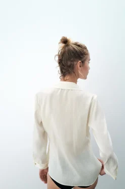 Online CAMISA CRUZADA TEJIDO BRILLO Mujer Camisas / Blusas