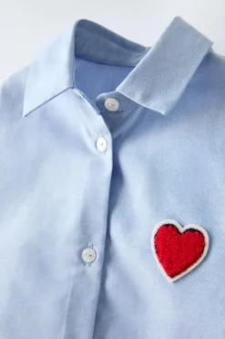Niños ZARA 1½ - 6 Años·Camisas<CAMISA PARCHE CORAZÓN