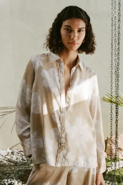 Clearance CAMISA SATINADA ESTAMPADA FLORES Mujer Camisas / Blusas