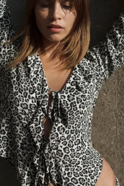 Hot CAMISA SATINADA VOLANTES Mujer Camisas / Blusas