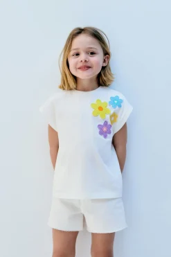 Niños ZARA 1½ - 6 Años·Camisetas|6 - 18 Meses·Camisetas<CAMISETA APLIQUE FLORES