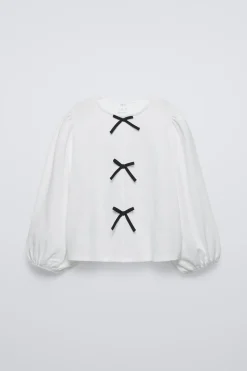 Niños ZARA 6 - 14 Años·Camisetas<CAMISETA APLIQUE LAZOS