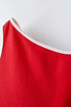 Niños ZARA 6 - 14 Años·Camisetas<CAMISETA ASIMÉTRICA CORAZÓN