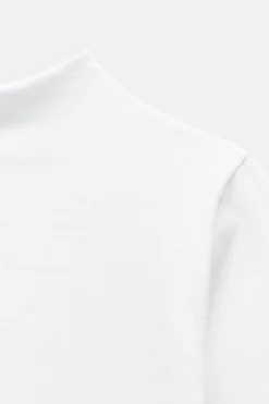 New CAMISETA CUELLO ALTO Mujer Camisetas