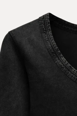 Discount CAMISETA CUELLO OLLA EFECTO LAVADO Mujer Camisetas