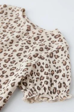 Niños ZARA 1½ - 6 Años·Camisetas|1½ - 6 Años·Total Look<CAMISETA DESAGUJADA ANIMAL PRINT