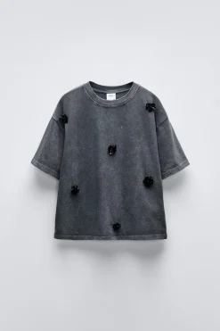 Niños ZARA 6 - 14 Años·Camisetas<CAMISETA EFECTO LAVADO APLIQUE FLORES
