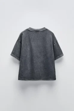 Niños ZARA 6 - 14 Años·Camisetas<CAMISETA EFECTO LAVADO APLIQUE FLORES