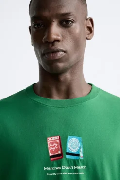 New CAMISETA ESTAMPADO CONTRASTE Hombre Camisetas