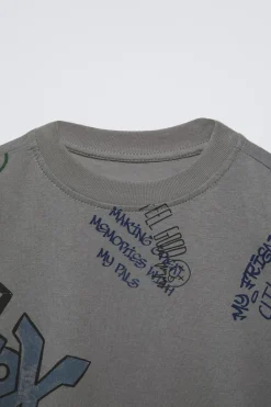 Niños ZARA 6 - 14 Años·Camisetas<CAMISETA ESTAMPADO GRAFFITI