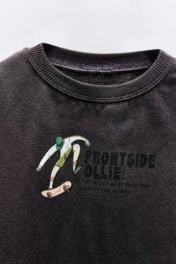 Niños ZARA 1½ - 6 Años·Camisetas|6 - 18 Meses·Camisetas<CAMISETA ESTAMPADO SKATER