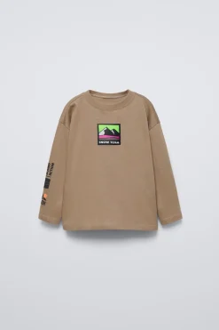 Niños ZARA 1½ - 6 Años·Camisetas|6 - 18 Meses·Camisetas<CAMISETA ETIQUETA MONTAÑA