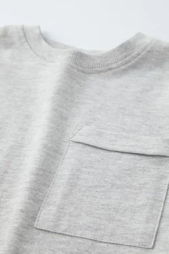 Niños ZARA 1½ - 6 Años·Camisetas|1½ - 6 Años·Camisetas<CAMISETA LISA BOLSILLO