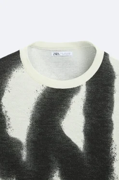 Sale CAMISETA PUNTO ESTAMPADO SPRAY Hombre Jerséis / Chaquetas|Camisetas